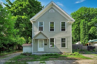 35 John St, Greenwich, NY 12834