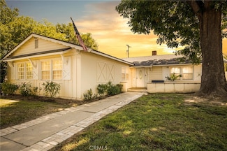 23016 Saticoy St, Canoga Park, CA 91304
