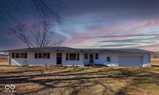 7302 N Banta Rd, Bargersville, IN 46106