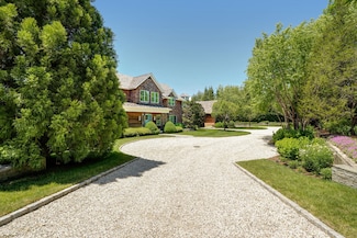 552 Lumber Ln, Bridgehampton, NY 11932