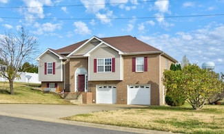 321 Greenspoint Ct, Clarksville, TN 37042