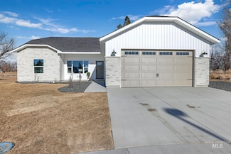 1224 Bronze Dr, Rupert, ID 83350