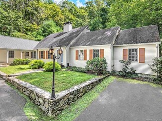 281 Webb Cove Rd, Asheville, NC 28804