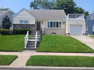2306 Charing Cross Rd, Baldwin, NY 11510