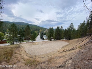 610 Country Club Ln, Pinehurst, ID 83850