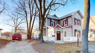 427 N 3rd St, Oskaloosa, IA 52577