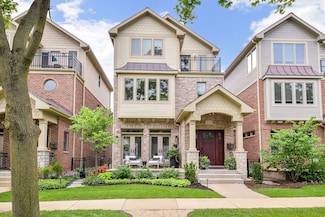 424 W Seminary Ave, Wheaton, IL 60187