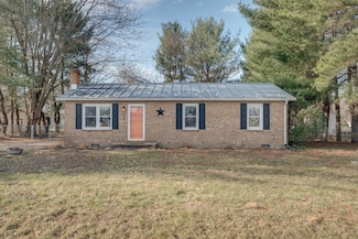 503 6th St, Grottoes, VA 24441