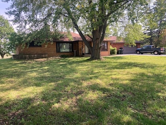 42469 N Green Bay Rd, Zion, IL 60099
