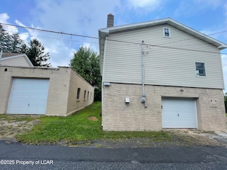 1087 N Rear Locust St, Hazle Township, PA 18202