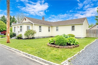 103 Appleton St, Cranston, RI 02910