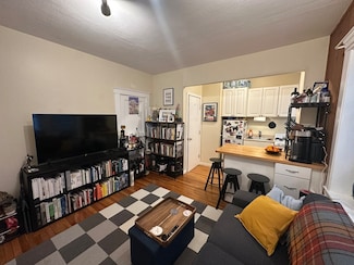 39 Lee St Unit 1B, Cambridge, MA 02139