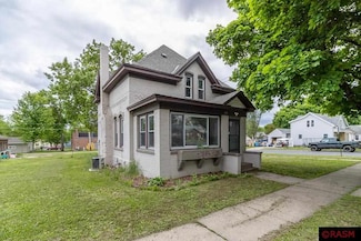 202 202 E Adams, Arlington, MN 55307