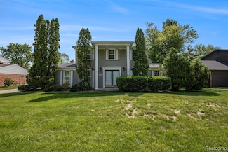 17346 Fairway St, Livonia, MI 48152