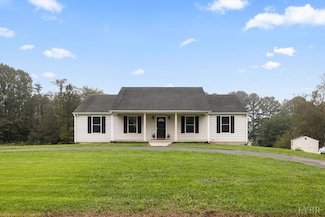 102 Savage Dr, Rustburg, VA 24588