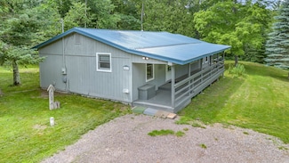 1517 S Whitney Rd, Beaverton, MI 48612