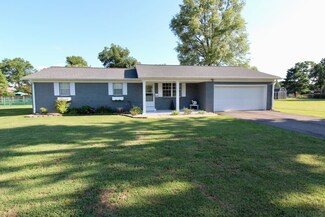 501 E Oak St, Fort Branch, IN 47648