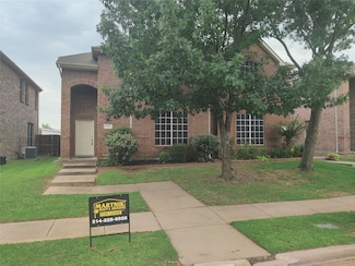 1019 Jamie Dr, Grand Prairie, TX 75052