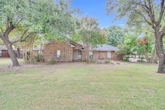 3470 Oak Tree Ln, Midlothian, TX 76065