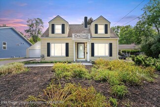 1113 Daisy Ln, East Lansing, MI 48823