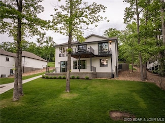 1165 Muirfield Dr, Sunrise Beach, MO 65079