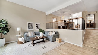 22247 Erwin St, Woodland Hills, CA 91367