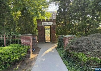 100 E Palisade Ave Unit A24, Englewood, NJ 07631