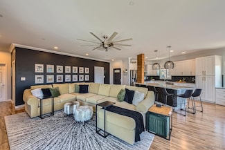 9180 Tokaj Ln, Spring Valley, CA 91977