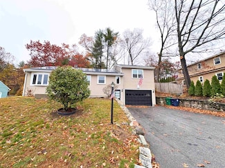 11 Monadnock St, Nashua, NH 03064