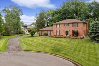 908 Greenwood Ct, New Albany, IN 47150