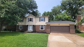 12331 Woodline Dr, Saint Louis, MO 63141