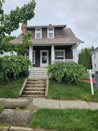 35 Mcclellan Ave, Amsterdam, NY 12010