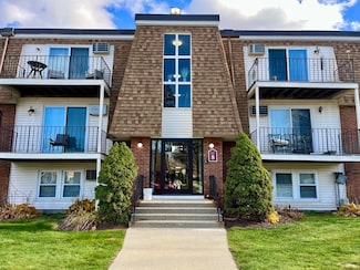 80 Damon Rd Unit 8203, Northampton, MA 01060