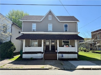 122 E 2nd Ave, Derry, PA 15627