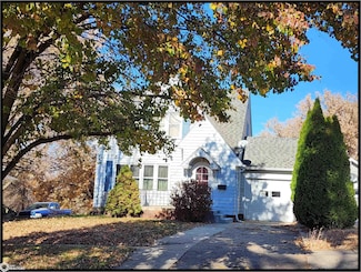 908 E 9th St, Atlantic, IA 50022