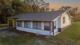 1051 Hawthorn St, Zephyrhills, FL 33540