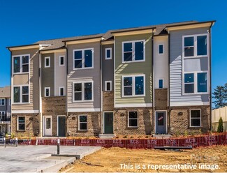1104 Bismuth Ln, Charlotte, NC 28211