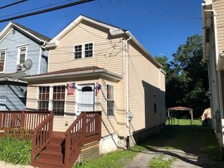 8 Ambridge Ave, Ambridge, PA 15003