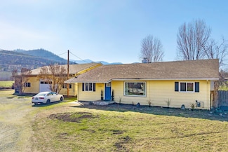 4444 Colver Rd, Phoenix, OR 97535