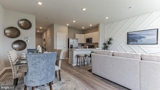 215 Derby Dr, Coatesville, PA 19320