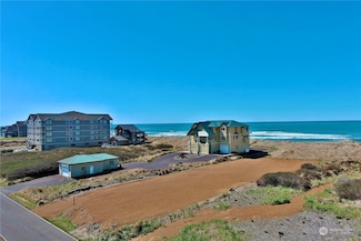 1351 E Ocean Shores Blvd SW, Ocean Shores, WA 98569