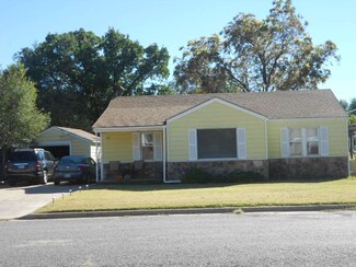 511 SW 2nd St, La Verne, OK 73848