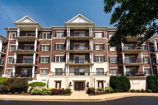 412 Mcdaniels Cir Unit 501, Clarendon Hills, IL 60514