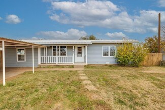 500 N 1st St, Coahoma, TX 79511