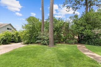 12915 Shady Knoll Ln, Cypress, TX 77429