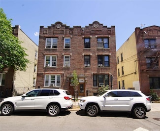 40-45 99th St, Flushing, NY 11368