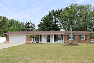 4037 Sandy Creek Dr, Shelby Township, MI 48316