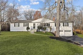 9 Seven Oaks Ln, Brewster, NY 10509