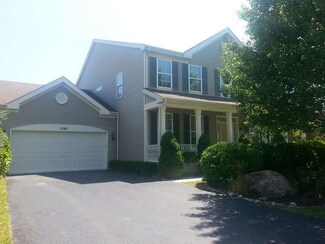 1585 S Falcon Dr, Libertyville, IL 60048