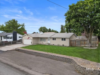2315 4th Ave, Clarkston, WA 99403